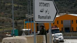 رام الله.. الاحتلال يُغلق حاجز "الجلزون" ويمنع مركبات المواطنين من المرور