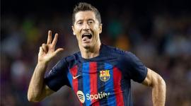 ليفاندوفسكي يفاجئ برشلونة في يوم إجازته