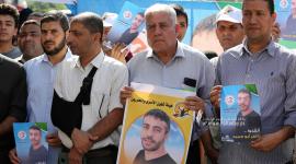 وقفة تضامن مع الاسرى ناصر ابو حميد امام مقر الصليب الاحمر بغزة (8).jpg