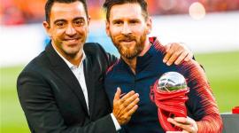 هل  يخشى تشافي عودة ميسي إلى برشلونة؟!
