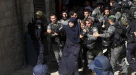 الاحتلال يعتقل شقيقتين من القدس