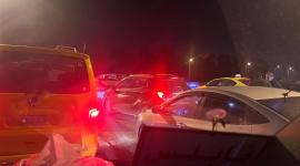 مئات المواطنين يفطرون على حاجز حوارة نتيجة اغلاقه من الاحتلال