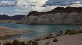 بحيرة ميد.