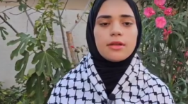 الطالبة سجى العكلوك تحتفل بنجاحها ب