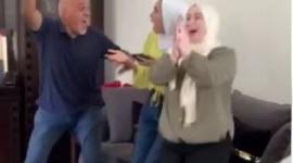 فرحة عارمة للطالبة ليندا أبو هربيد من غزة عقب حصولها على معدل 99.1 في التوجيهي