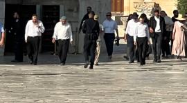 جانب من اقتحام المستوطنين للمسجد الأقصى المبارك بحماية من قوات الاحتلال (1).jpeg