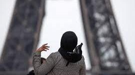حظر العباءة الإسلامية في مدارس فرنسا