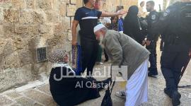مستوطنون يقتحمون باحات المسجد الأقصى