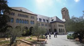 احدى المستشفيات في القدس