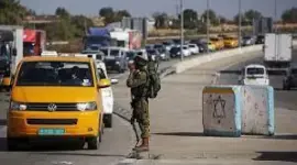 حاجز  إسرائيلي عسكرى في الضفة الغربية