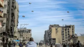 انزال مساعدات