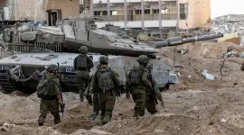 جنود ودبابة "إسرائيلية" في جباليا