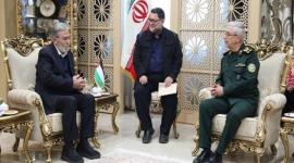 القائد زياد النخالة يلتقي رئيس الأركان الإيراني اللواء محمد باقري.jpeg