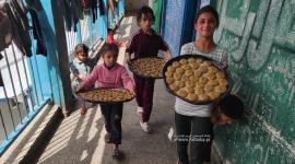 فرحة منقوصة بكعك العيد داخل مراكز الإيواء (9).jpeg