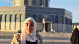 الفتاة إباء الاغبر