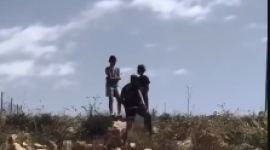 اطفال قرية أم الخير.PNG