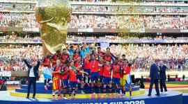 احتفال لاعبو منتخب إسبانيا بفوزهم بكأس العالم