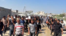 وداع ثلاث شهداء بمدينة غزة بعد قصف وتقدم الجيش على شارع صلاح الدين فجر اليوم (1).jpeg