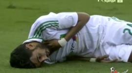 لاعب سعودي يسقط على الارض نتيجة الاختناق