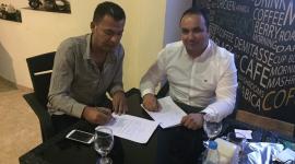ديان يوقع على عقده مع هلال القدس