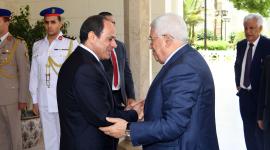 رئيس السلطة محمود عباس يلتقي الرئيس المصري عبد الفتاح السيسي