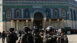 قوات الاحتلال تقتحم باحات المسجد الأقصى