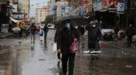 كيف يقضي الغزيون أوقاتهم في ظل المنخفض الجوي وفيروس كورونا