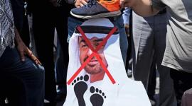 حرق صور نتنياهو وترامب ومحمد بن زايد عقب صلاة الجمعة في نابلس (2)