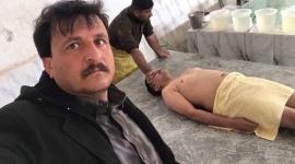صورة سيلفي التقطها حفار قبور شهير مع ميّت أثارت ضجة كبيرة في العراق