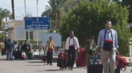 اسرائيليون يتوجهون إلى سيناء