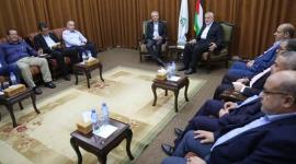 هنية يلتقي مصطفى البرغوثي في مكتبه بغزة