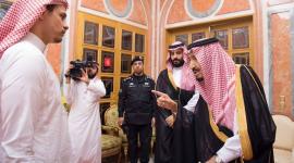 الملك السعودي يعزي أبناء خاشقجي (2)