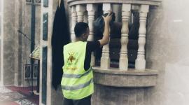 صورة من حملة تعقيم وتنظيف المساجد