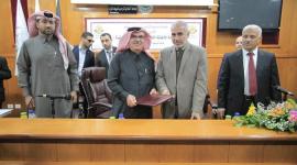 السفير محمد العمادي خلال زيارته للجامعة الاسلامية