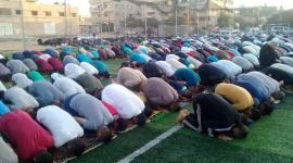آلاف المواطنين يؤدون صلاة العيد بدعوة من الجهاد . ‫(41353729)‬ ‫‬
