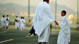 معتمرون