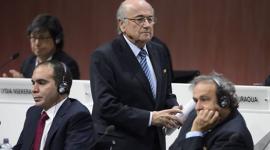 بالترتيب بلاتيني وبلاتر والأمير علي