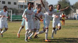 فرحة لاعبي الإستقلال بتسجيل هدف