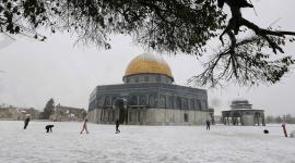 القدس تكتسي بالثلوج
