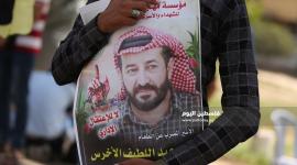سلسلة بشرية بغزة تضامناً مع الاسير ماهر الاخرس (2).JPG