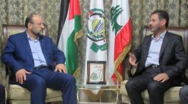 ممثلا حركتي الجهاد الاسلامي وحماس في لبنان إحسان عطايا أبو حسام (يمين)، وعلي بركة