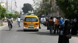 السيارات أمام محطات الوقود