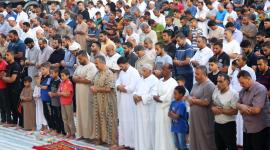 الجهاد الإسلامي تؤدي صلاة العيد في العراء