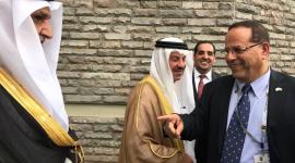 وزير الاتصالات الإسرائيلي أيوب قرا خلال لقاء سابق
