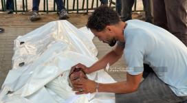 وداع مؤلم وحزين لثلاث شهداء بمدينة غزة