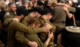 انتحار جنود