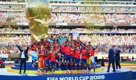 احتفال لاعبو منتخب إسبانيا بفوزهم بكأس العالم