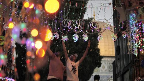 تزين المسجد الأقصى المبارك في شهر رمضان