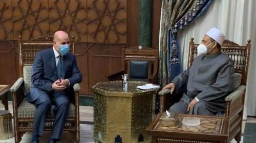 الهباش وشيخ الأزهر.jpg
