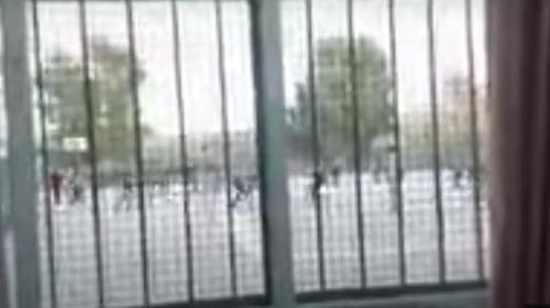 فيديو اعتداء الطلبة على مدرسة شمال غزة.JPG